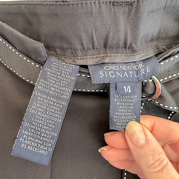 Jones New York Signature black pants - size 14 - Picture 3 of 8